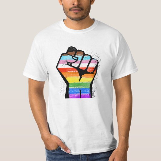 LGBTQ プログレス プライド フィスト Tシャツ (正面)