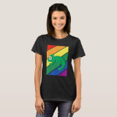 LGBTQ Flag Gay Pride Month Rainbow Chameleon LGBT  Tシャツ (正面フル)