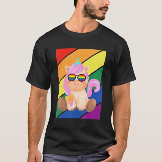 LGBTQ Flag Gay Pride Month Rainbow Cute Unicorn LG Tシャツ (正面)