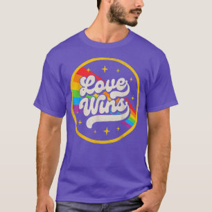 LGBTQ LoveがゲイプライドLGBT同盟Rainbow Flag Vを獲得 Tシャツ