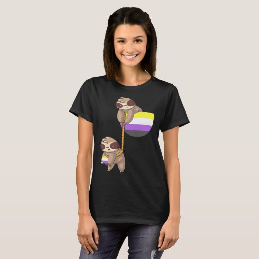 LGBTQ Nonbinary Pride Sloth Rope Playing Nonbinary Tシャツ (正面フル)