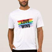 LGBTQIA愛が常に虹を勝ち取るプライド クール Tシャツ (正面)