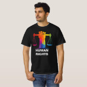 LGBTQIA+法の均衡 人権 ゲイ プライド Tシャツ (正面フル)