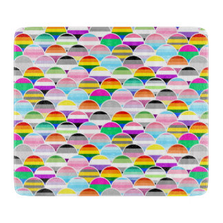 LGBTQIA+ Queer Scalloped Pride Flag Fans カッティングボード