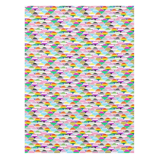 LGBTQIA+ Queer Scalloped Pride Flag Fans テーブルクロス (正面)