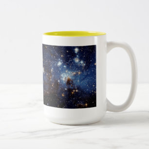 LH95 stellar nursery in the Large Magellanic Cloud ツートーンマグカップ