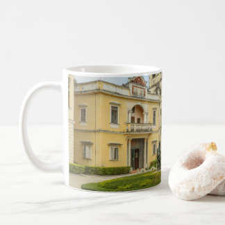 Li Gardenシリーズ: ストーリーが息づく場所 コーヒーマグカップ