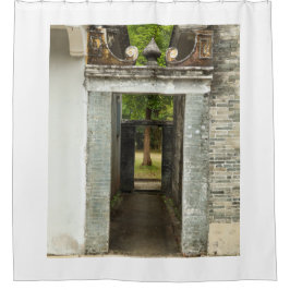 Li Garden Series: Serene Corridor  シャワーカーテン
