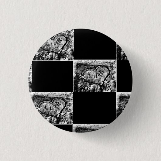 liar99ボタン 缶バッジ (正面)