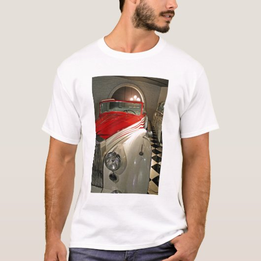 Liberaceの基礎の車のコレクション Tシャツ (正面)