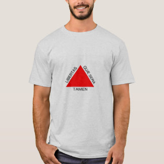 Liberdade Ainda Que tardia Tシャツ