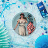 Libertyヴィンテージの女性独立記念日のパーティーのプレート ペーパープレート (パーティー)