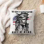 Liberty Bust with Grunge Flag Art クッション (ブランケット)