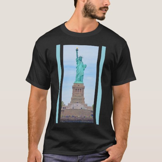 Liberty Enlightening the World Lazarus Poem Tシャツ (正面)