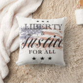 Liberty Throw Pillow クッション (ブランケット)
