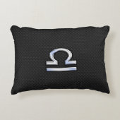 Libra〔占星術の〕十二宮図サインオンブラックスネークスキンデコール アクセントクッション (正面)