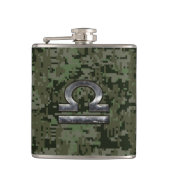 Libra〔占星術の〕十二宮図シンボルGreen Digital Camouflage フラスク (正面)