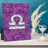 Libra〔占星術の〕十二宮図モダンシンボル明るい赤紫色デジタル迷彩柄 フォトプラーク (側面)