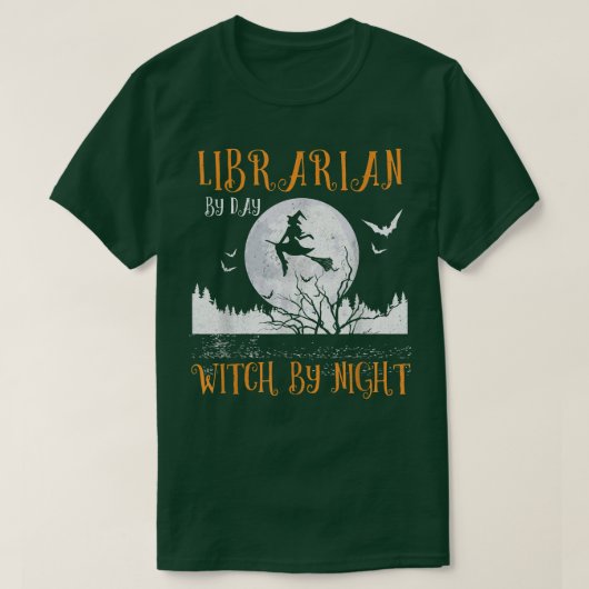 Librarian By Day Witch By Night Women Halloween Tシャツ (デザイン正面)