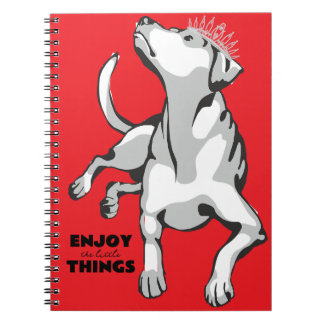 Libreta con imagen de perro blanco con fondo rojo ノートブック