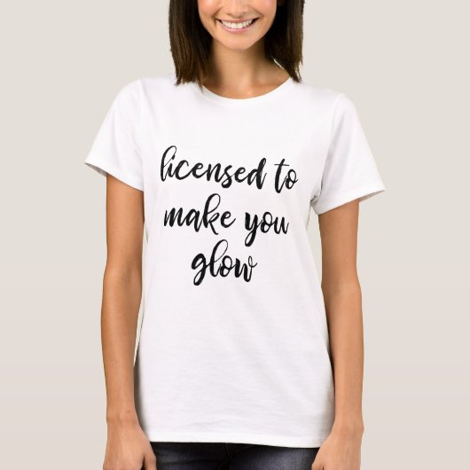 Licensed Esthetician T-Shirt Tシャツ (正面)