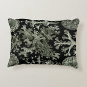 Lichen by Ernst Haeckel、ヴィンテージ自然工場 アクセントクッション (裏面)