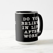 Life After Work on Black マグカップ (正面右)