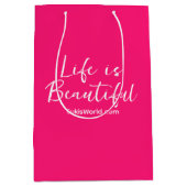 Life is beautiful Blogブランドウェブサイトピンク ミディアムペーパーバッグ (正面)