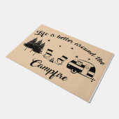 Life Is Better Around The Campsite ドアマット (アングル)