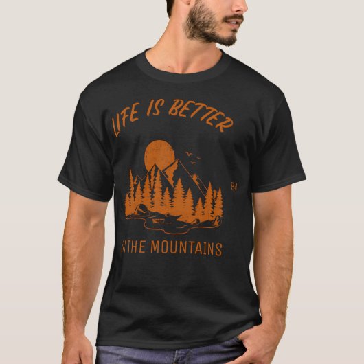 Life Is Better In The Mountains Active Tシャツ (正面)