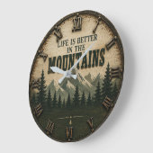 Life Is Better in the Mountains Mountain Forest ラージ壁時計 (傾斜)