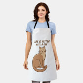 Life Is Better With a Cat – Cute Cat Lover Design エプロン (着用した状態)