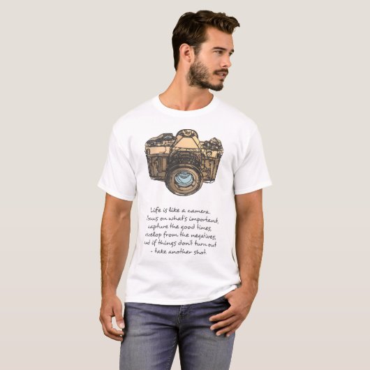 Life is Like A Camera Quote and Illustration Tシャツ (正面フル)