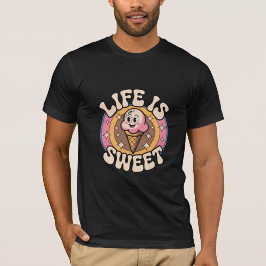 Life Is Sweet – Cute Retro Ice Cream Character Des Tシャツ (正面)