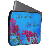 Life out of the blue ラップトップスリーブ (正面右)