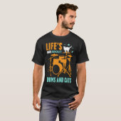 Life's About Drums And Cats Concert Gig Rhythm Ton Tシャツ (正面フル)