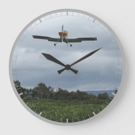 Light Aircraft Coming in to Land. Large Clock ラージ壁時計