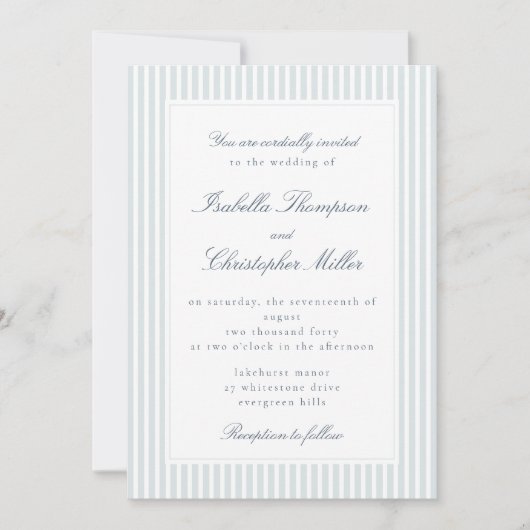 Light Blue Striped Modern Script Wedding Invitatio 招待状 (正面)