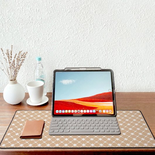 Light Brown Moroccan Pattern Desk Mat デスクマット