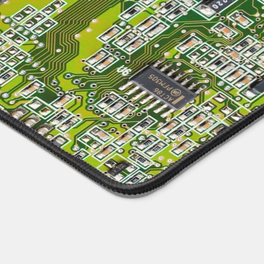 Light Green PCB Circuit Board Design for IT Pros デスクマット (コーナー)