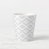 Light grey and white diamond pattern カフェラテマグ (正面)