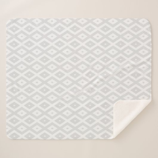 Light grey and white diamond pattern シェルパブランケット (正面(横))
