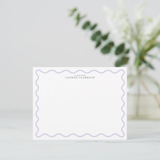 Light Lavender Modern Wavy Border Note card 招待状 (スタンド正面)