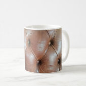Light on brown leather sofa surface, textureabstra コーヒーマグカップ (正面右)