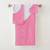 Light Pink Squiggly Squares Personalize Initial  バスタオルセット (インサイチュ)