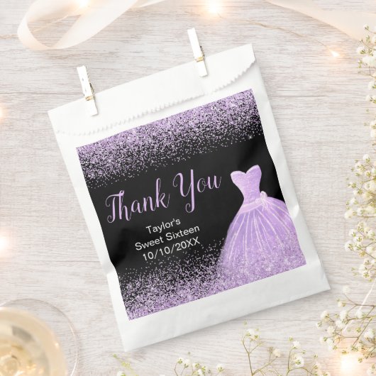 Light Purple Dress Faux Glitter Sweet 16 Birthday フェイバーバッグ (クリップ留めされた状態)