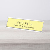 Light Yellow Plain Elegant Professional Modern デスクネームプレート (正面)