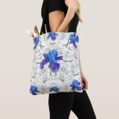 Lilac flowers blooming garden トートバッグ (クローズアップ)