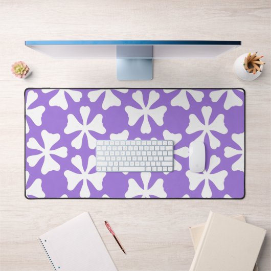 Lilac Purple and White Geometric Floral Pattern デスクマット (オフィス1)