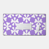 Lilac Purple and White Geometric Floral Pattern デスクマット (キーボード&マウス)